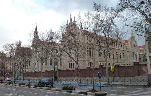 capilla de hermandades del trabajo barrio del pilar madrid 1