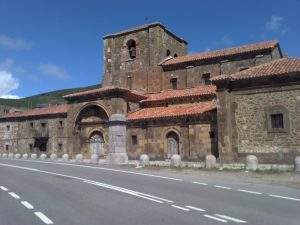 colegiata de santa maria de arbas arbas del puerto