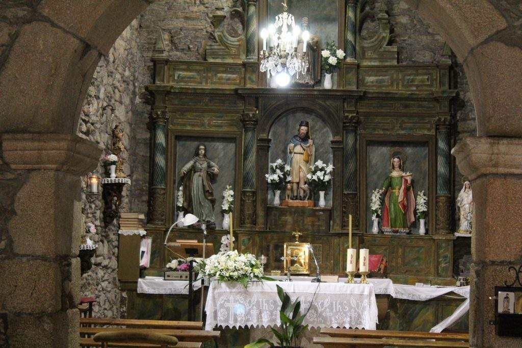 iglesia de san lazaro sarria