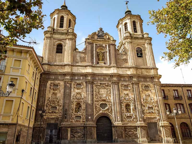 iglesia de santa isabel de portugal y san cayetano zaragoza