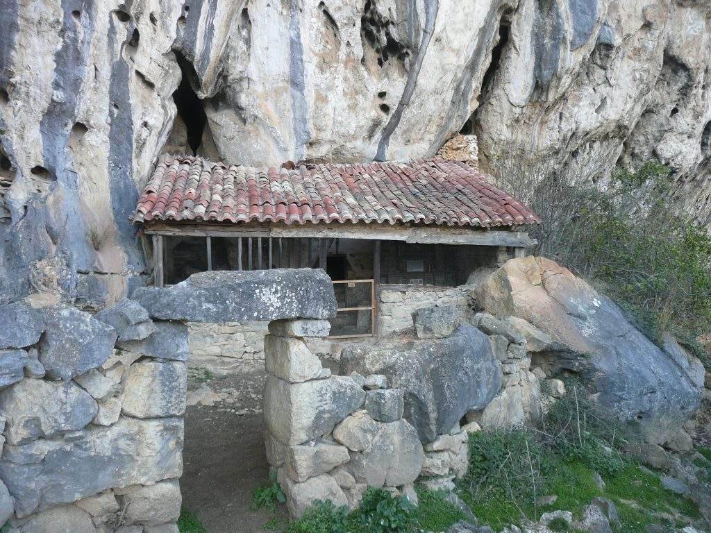 iglesia rupestre de san juan bautista socueva arredondo