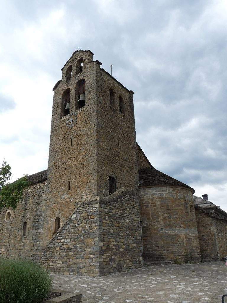 parroquia de san miguel arcangel castiello de jaca
