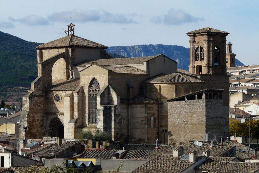 parroquia de san miguel arcangel estella