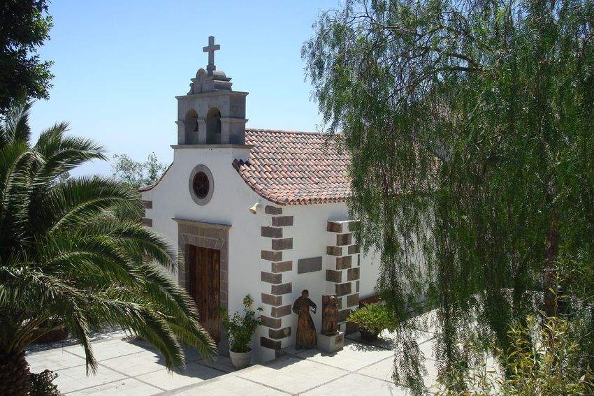 parroquia de san miguel arcangel temisas aguimes