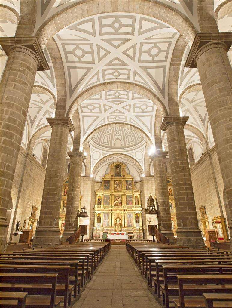 parroquia de santiago apostol cebreros