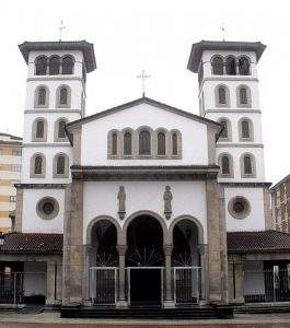 Parroquia San Andrés de Linares (San Martín del Rey Aurelio)