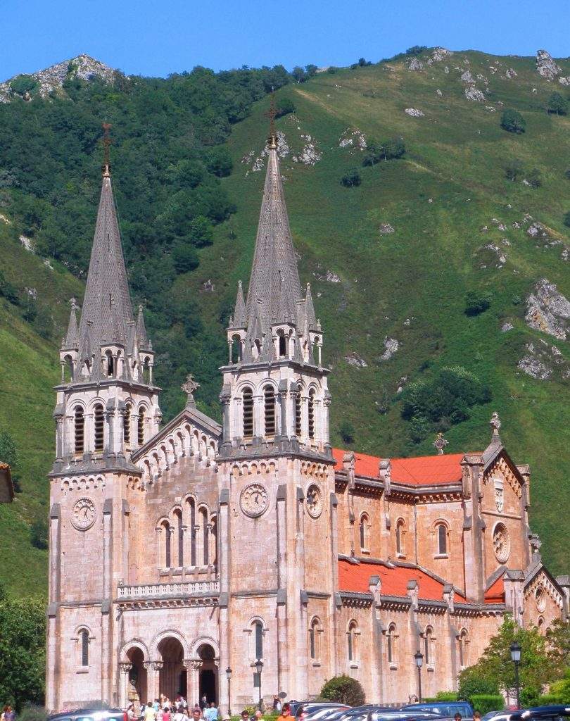 santuario de covadonga basilica covadonga